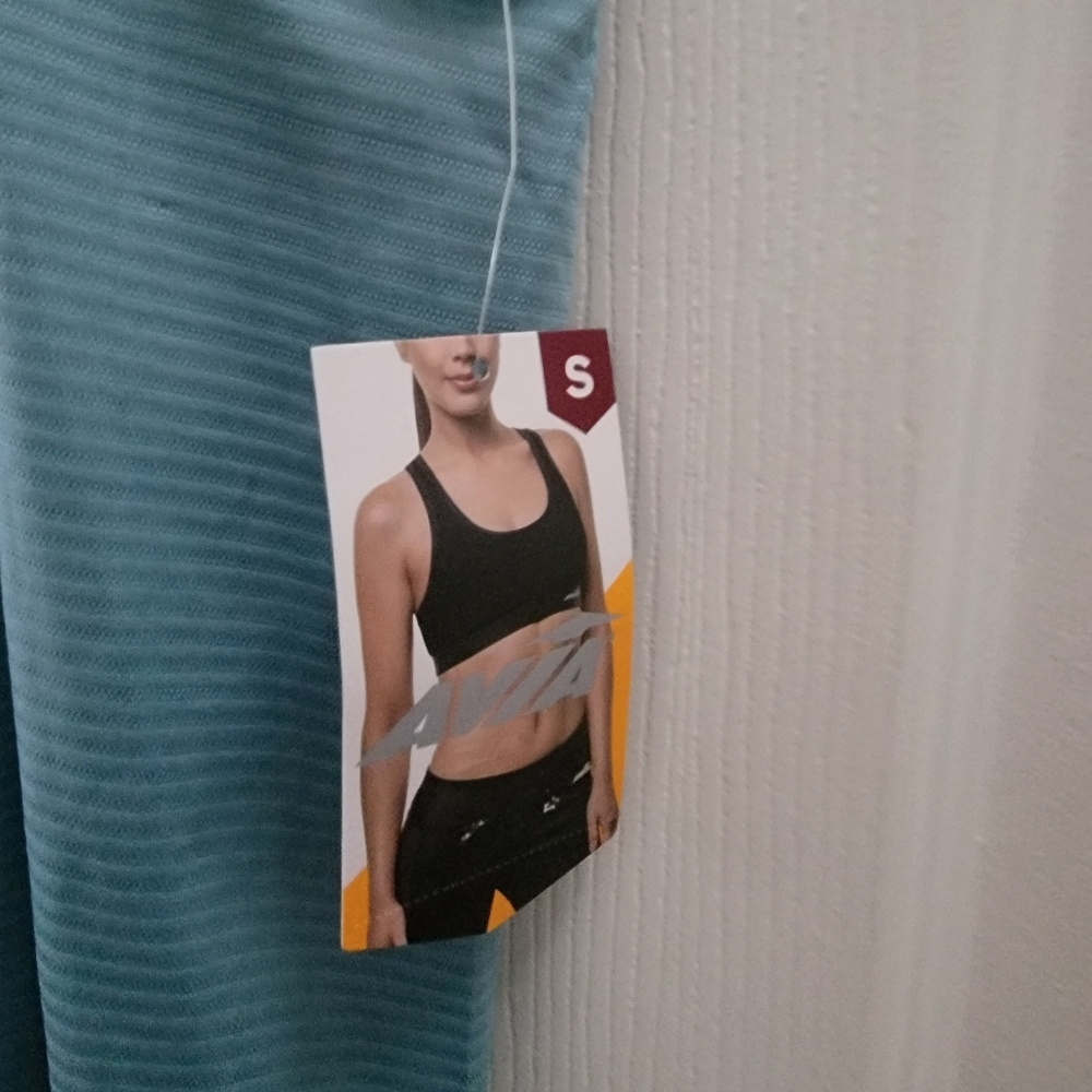 AVIA Commuter Tank Small‎ - Picture 3 of 6